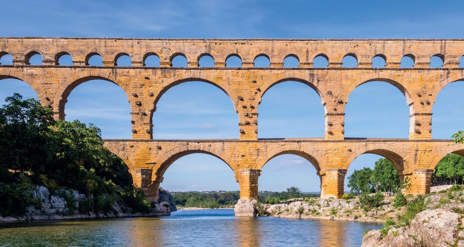 How is working in Idrostudi